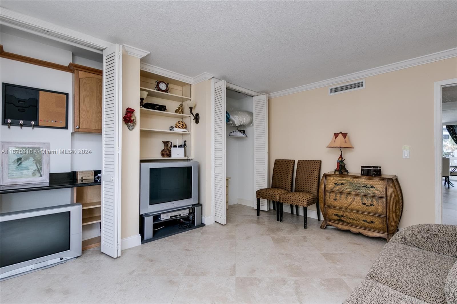 1200 Ocean Blvd 4D photo 22