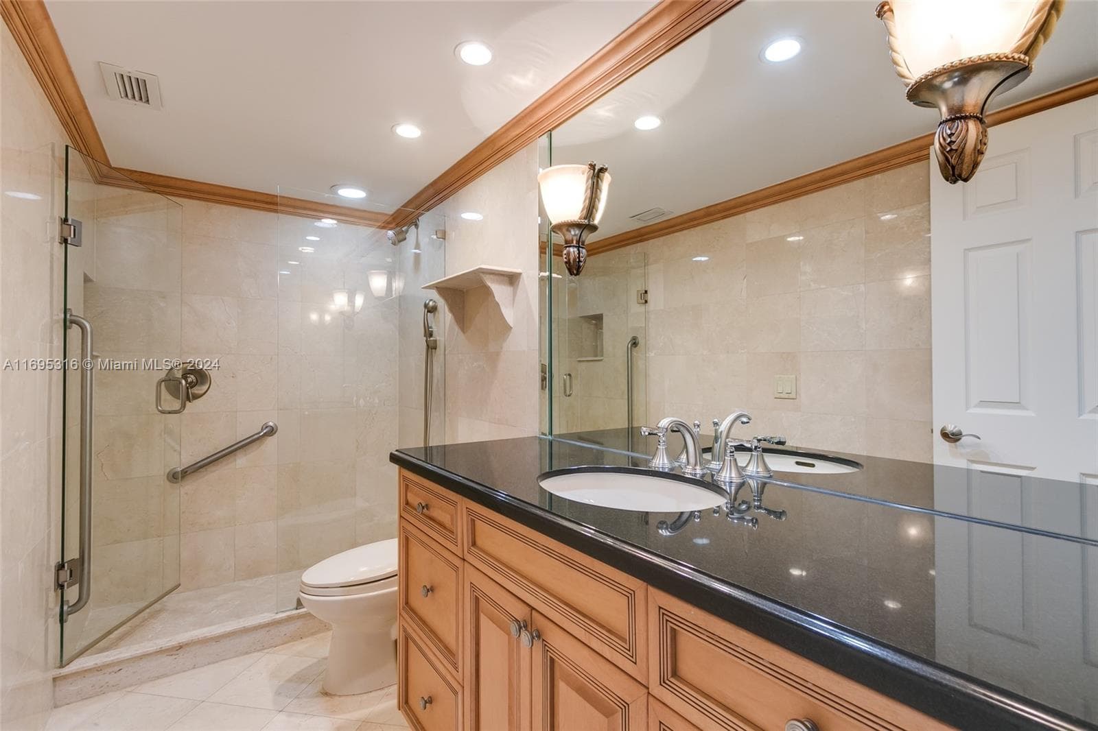 1200 Ocean Blvd 4D photo 24