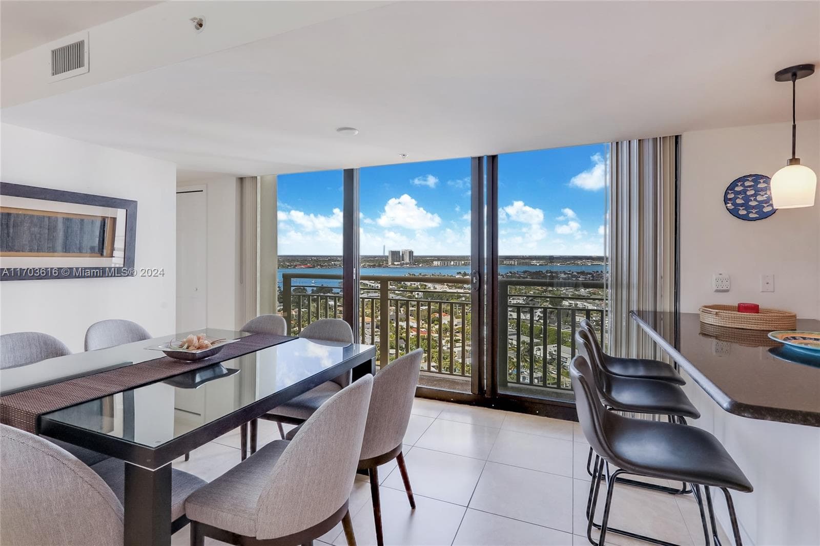 3000 Ocean Dr 24H photo 6