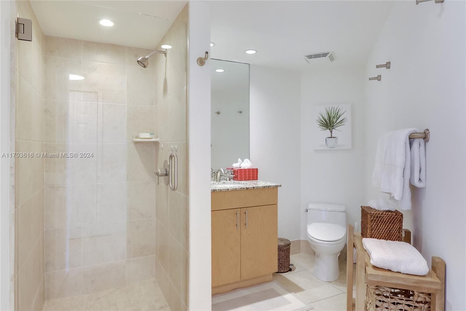 3000 Ocean Dr 24H photo 16
