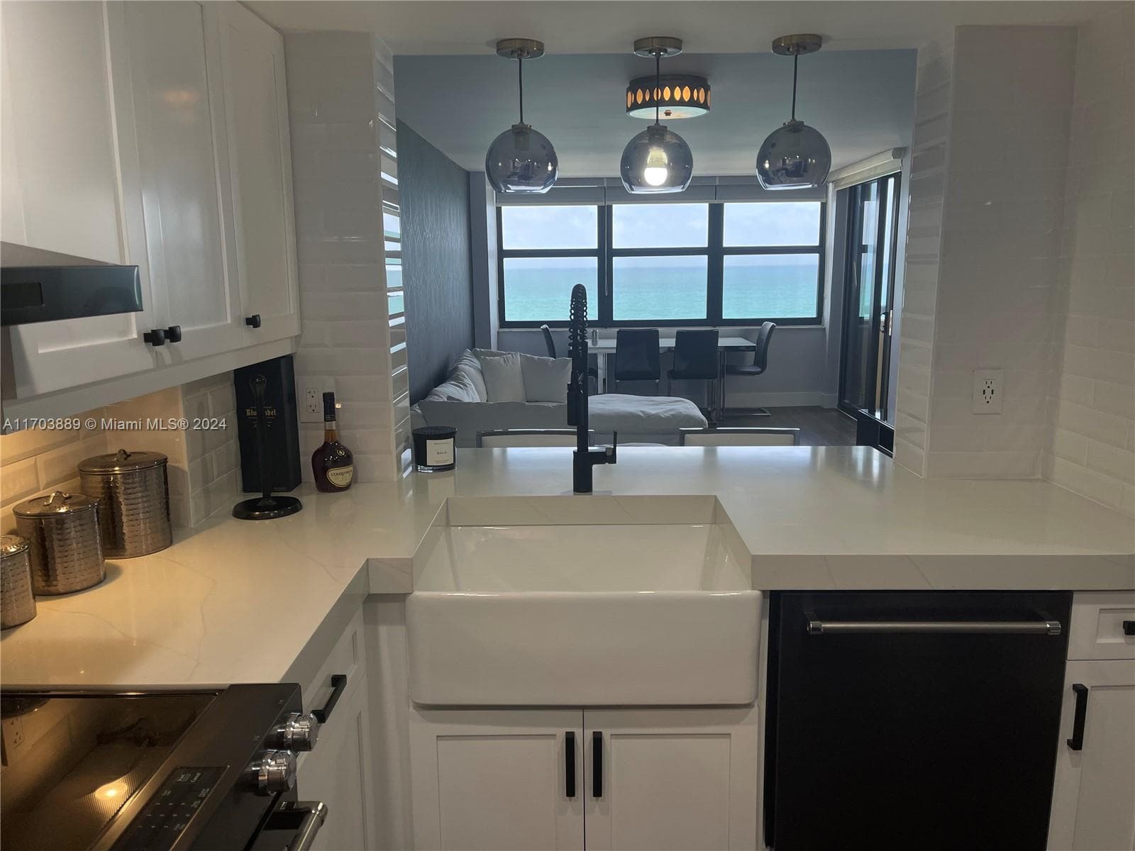 2555 Collins Ave 1409 photo 8