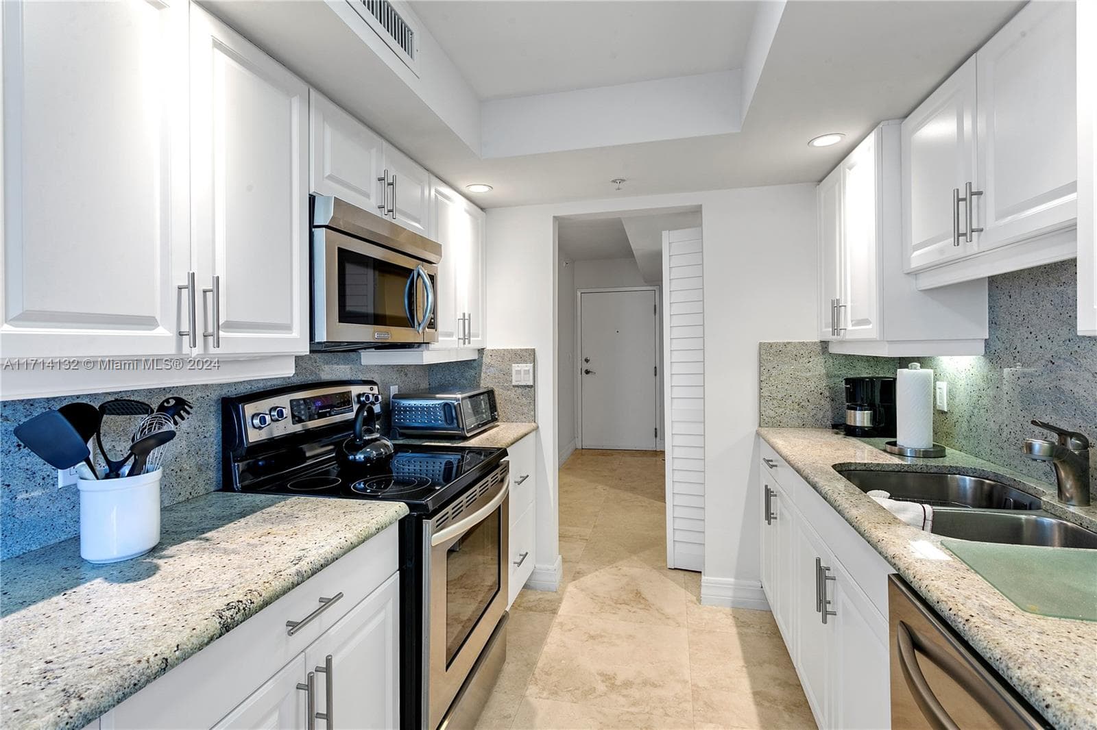 3000 Ocean Dr 20A photo 19
