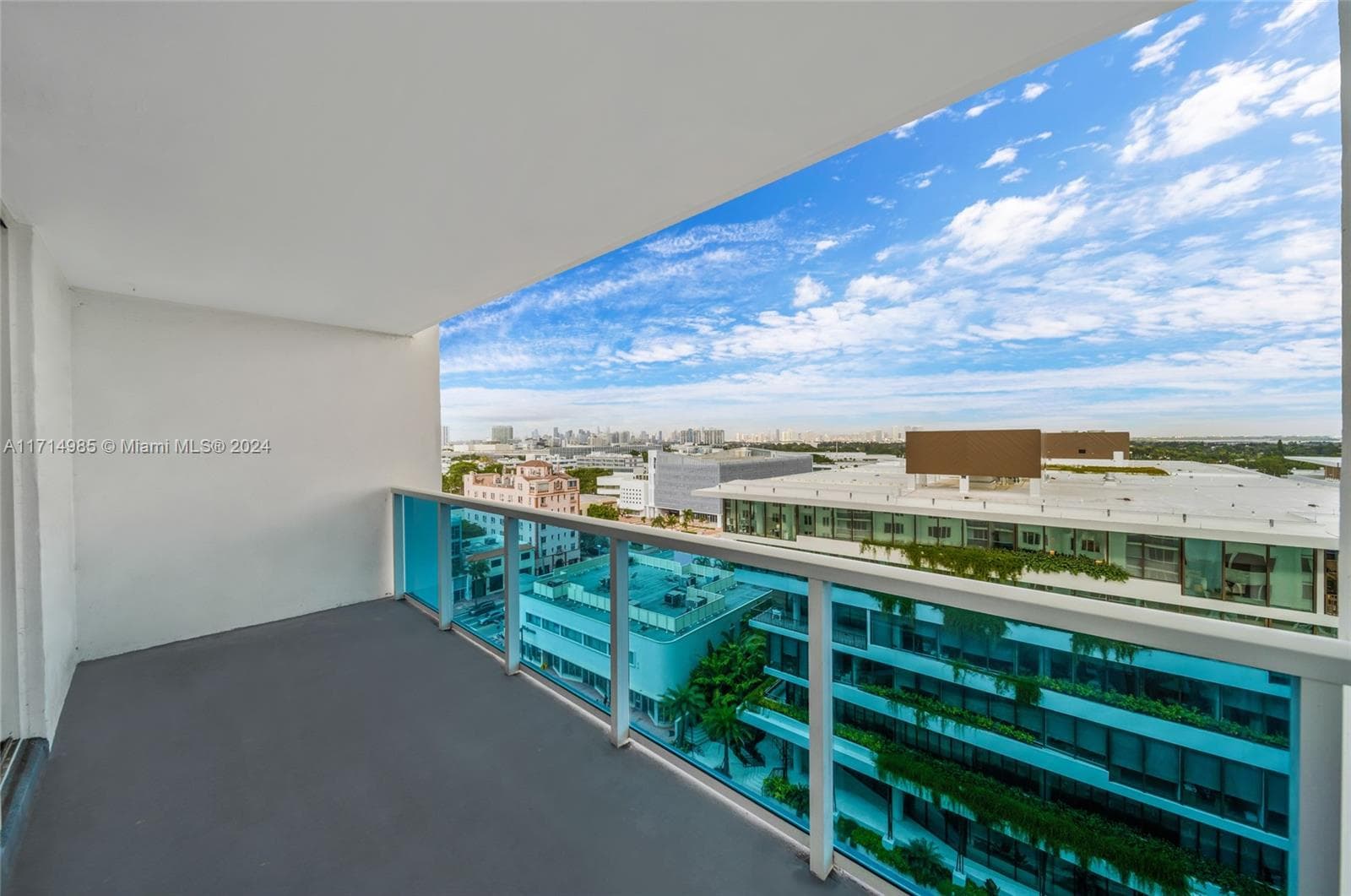 2301 Collins Ave 1030 photo 5