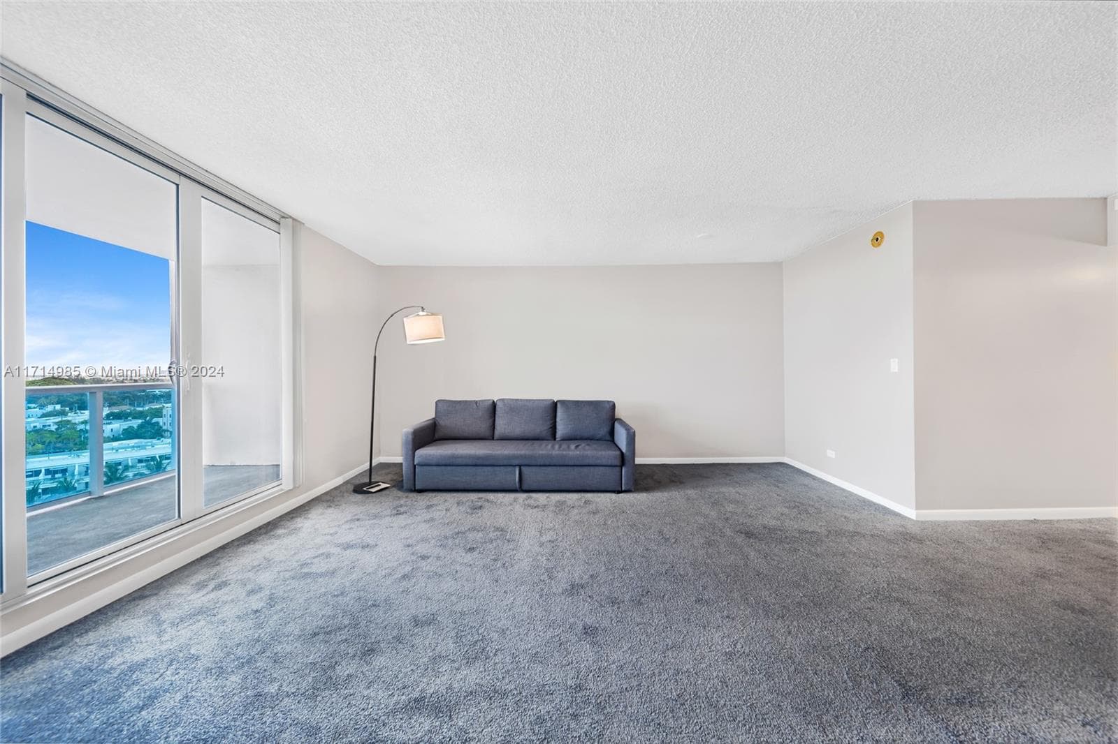 2301 Collins Ave 1030 photo 9