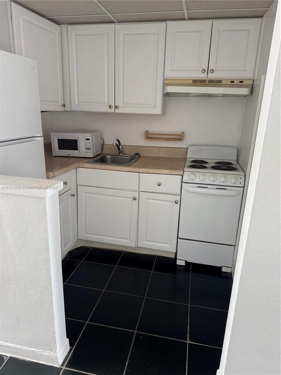 7904 West Dr 204 photo 2