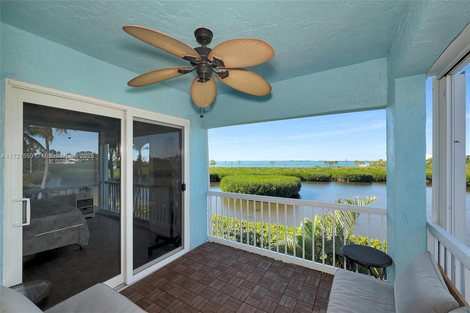 9826 Leeward Ave 9826 photo 24