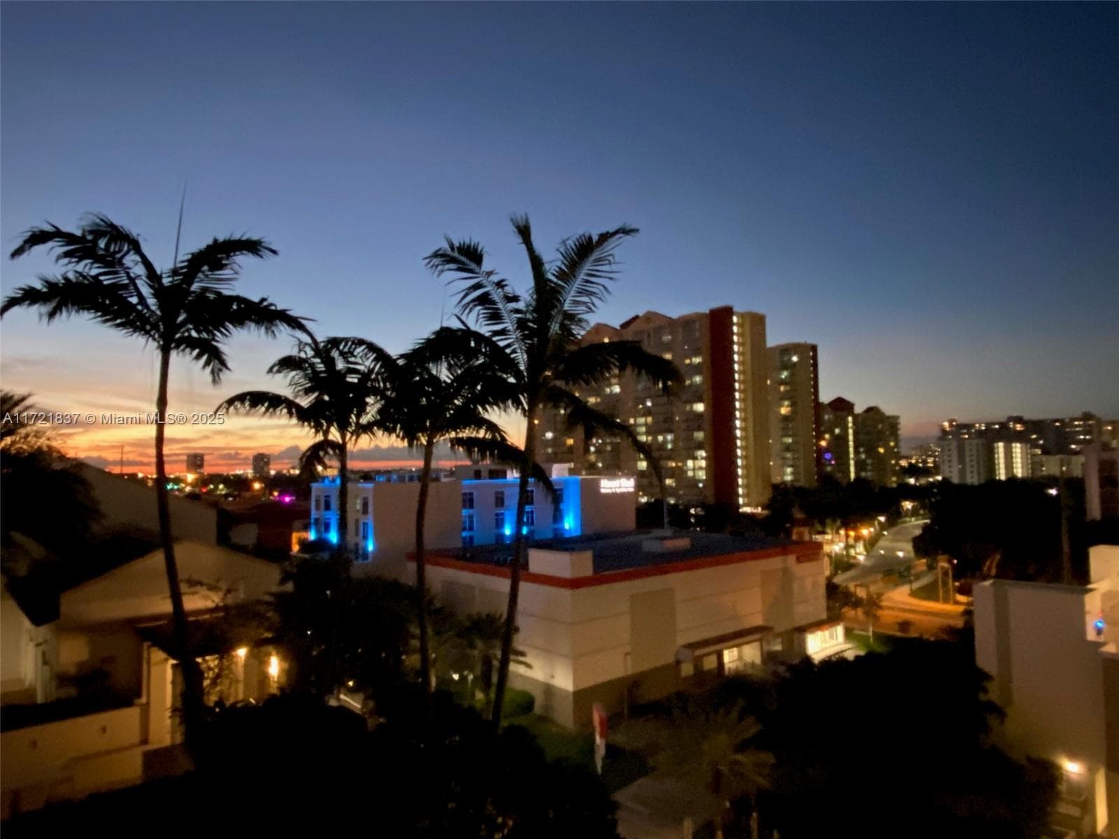 300 Sunny Isles Blvd 4-703 photo 2