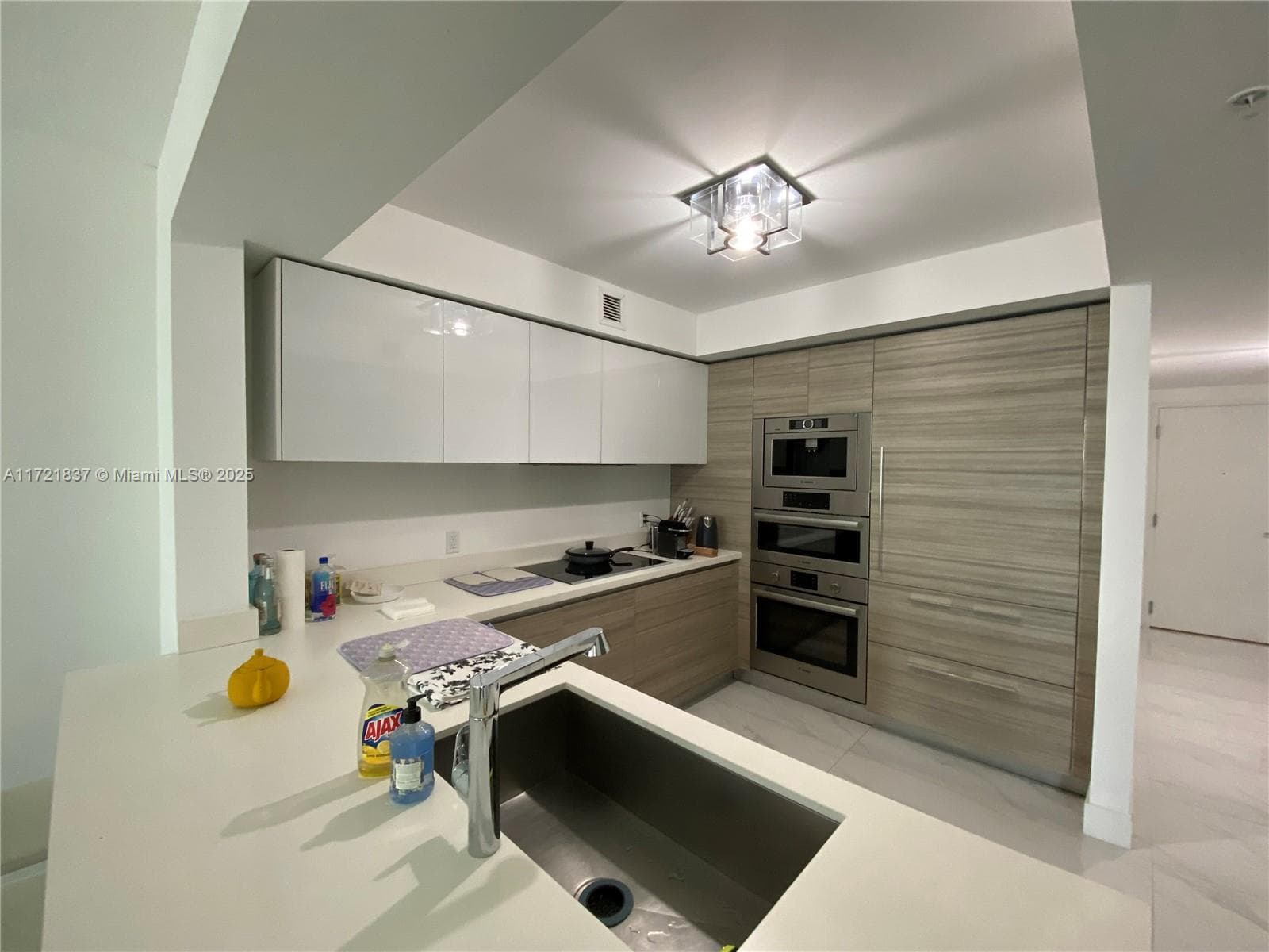 300 Sunny Isles Blvd 4-703 photo 5