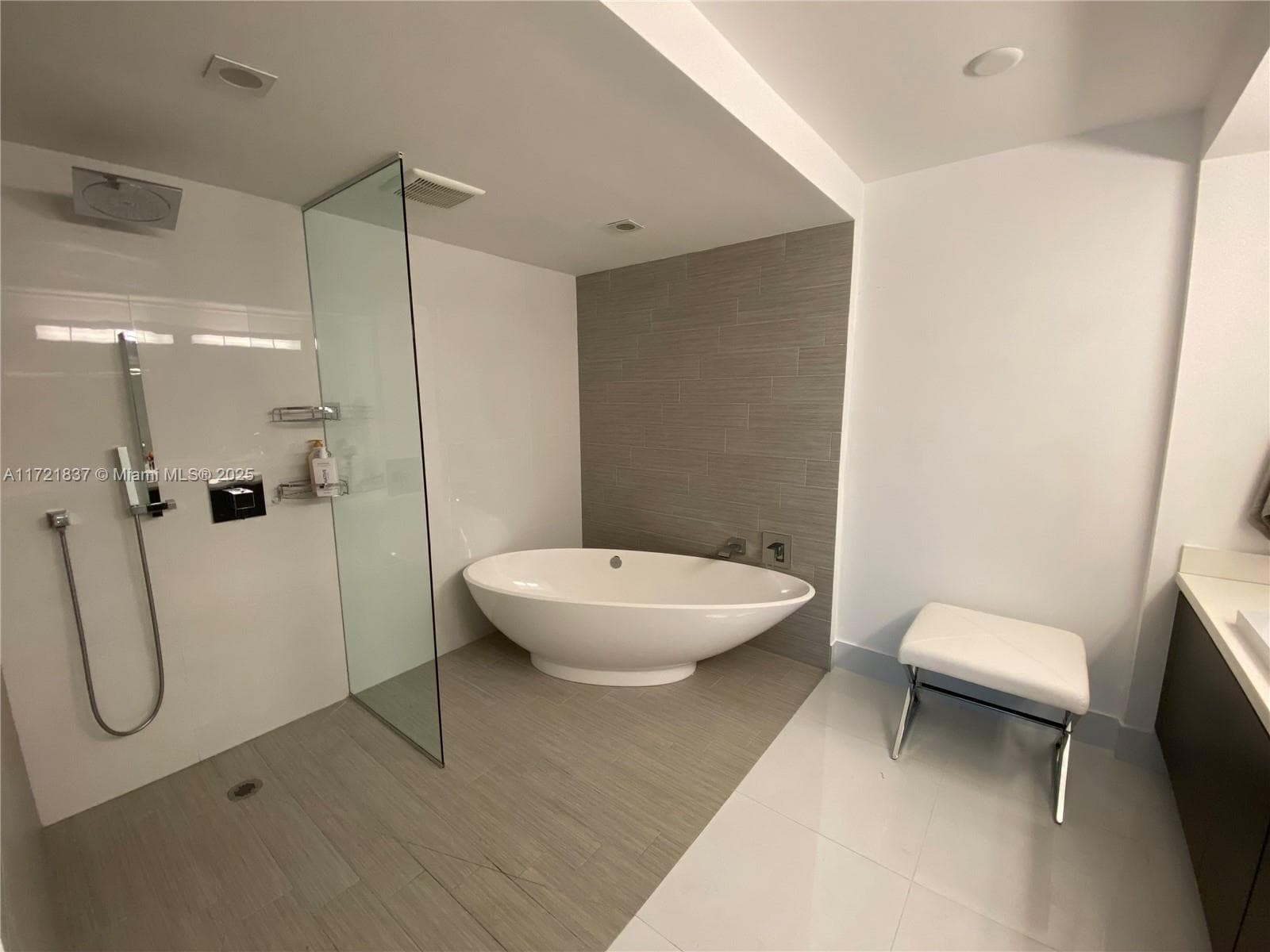 300 Sunny Isles Blvd 4-703 photo 11