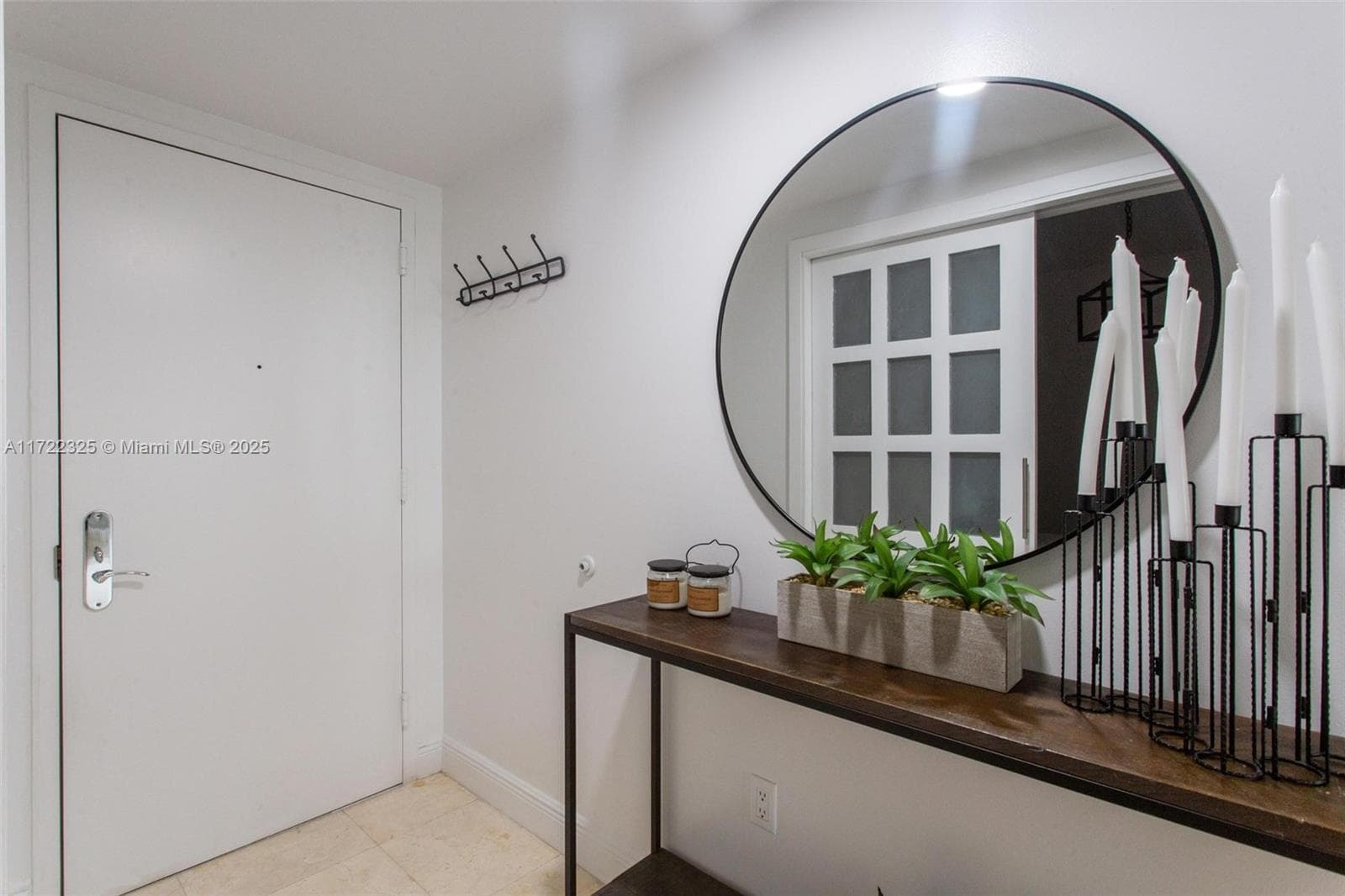 1830 Ocean Dr 1712 photo 6
