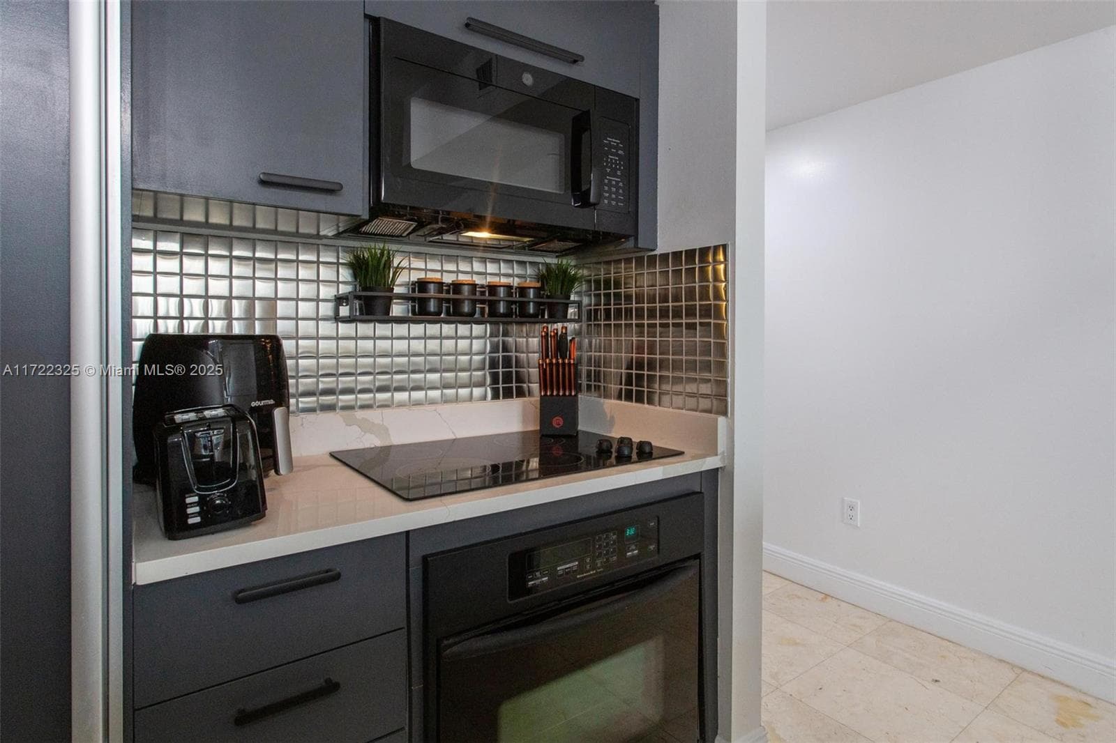 1830 Ocean Dr 1712 photo 12