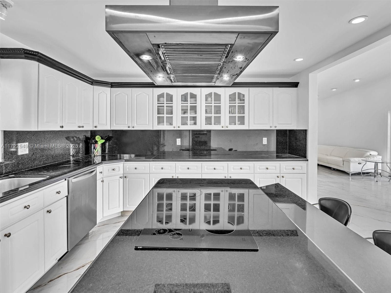 12904 Banyan Rd photo 7