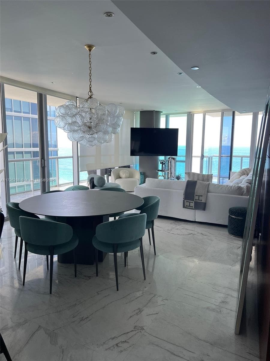 17121 Collins Ave 2008 photo 6