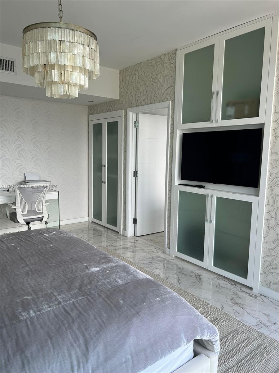 17121 Collins Ave 2008 photo 19