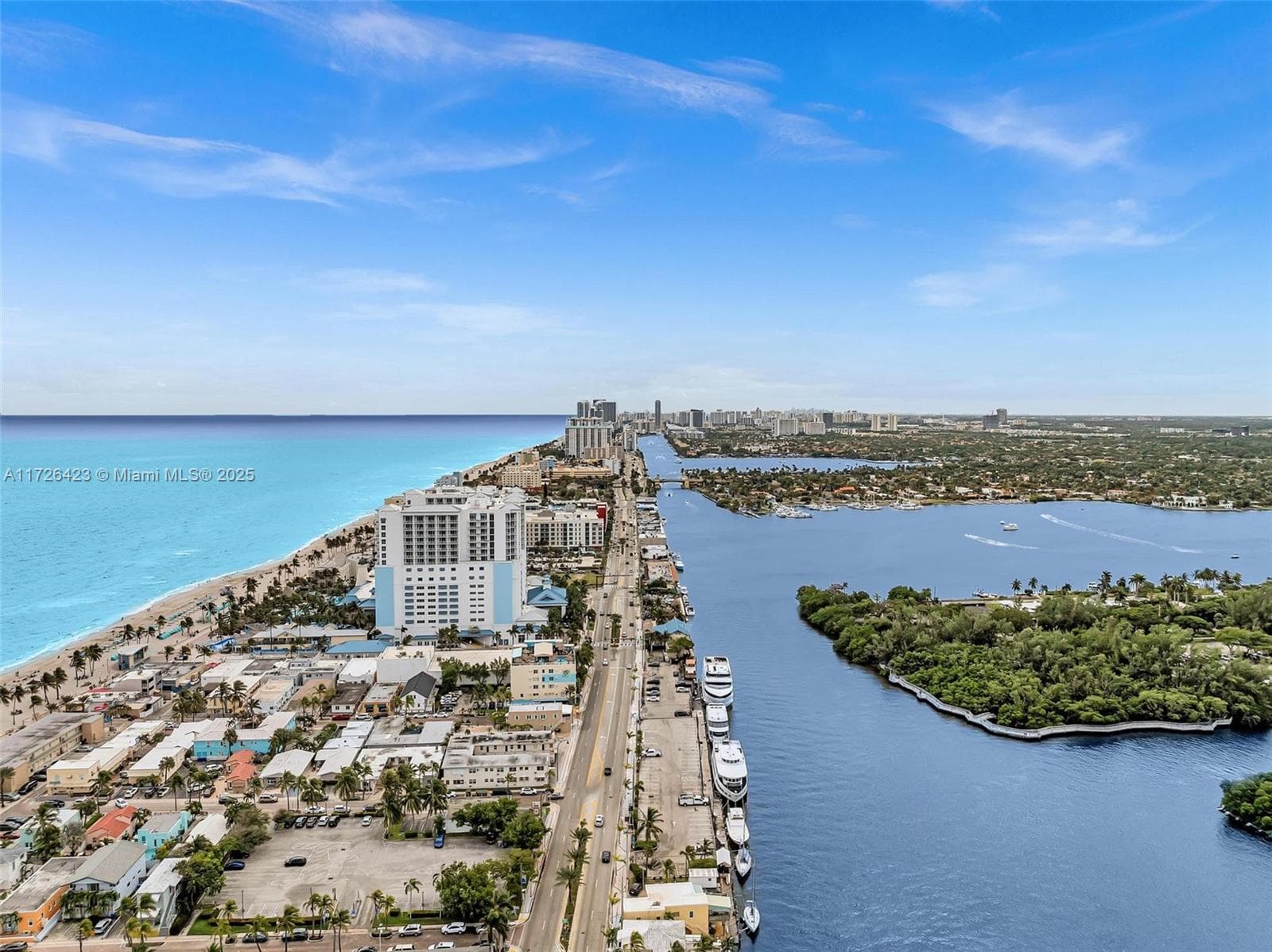 1318 Ocean Dr photo 2
