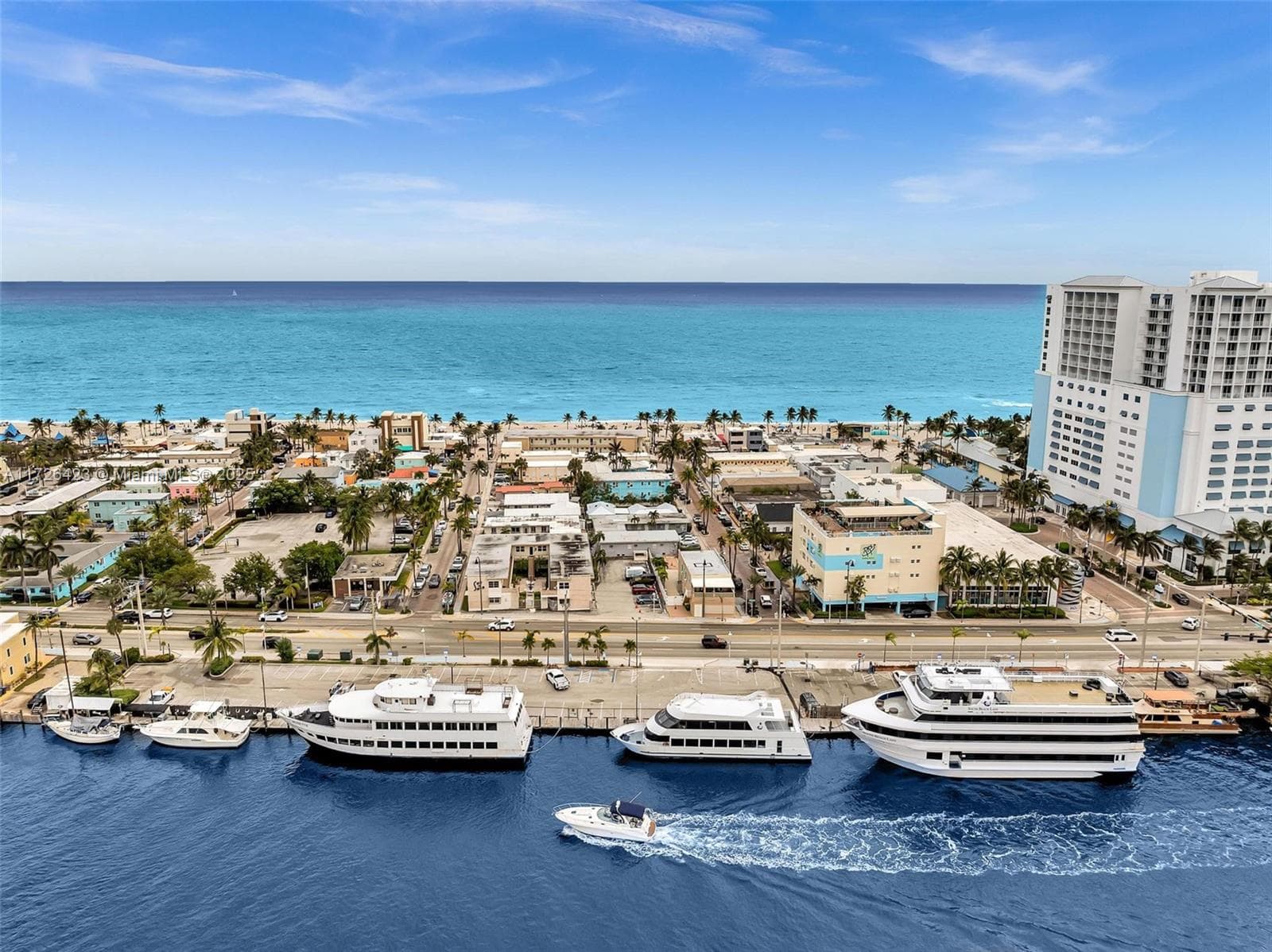 1318 Ocean Dr photo 4