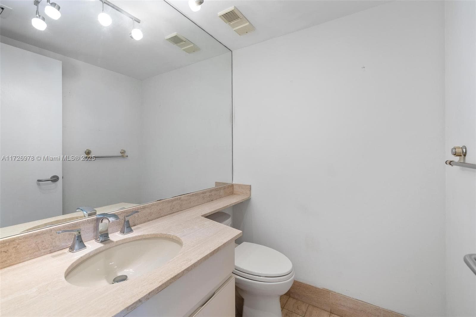10175 Collins Ave 502 photo 17