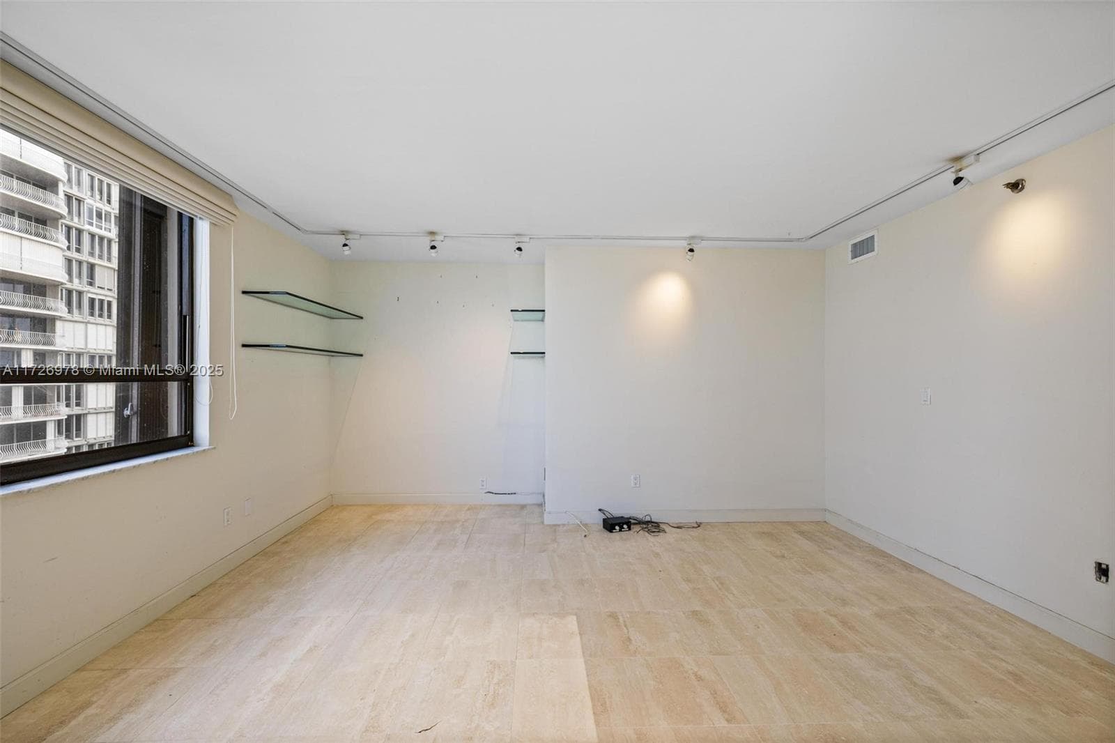 10175 Collins Ave 502 photo 15