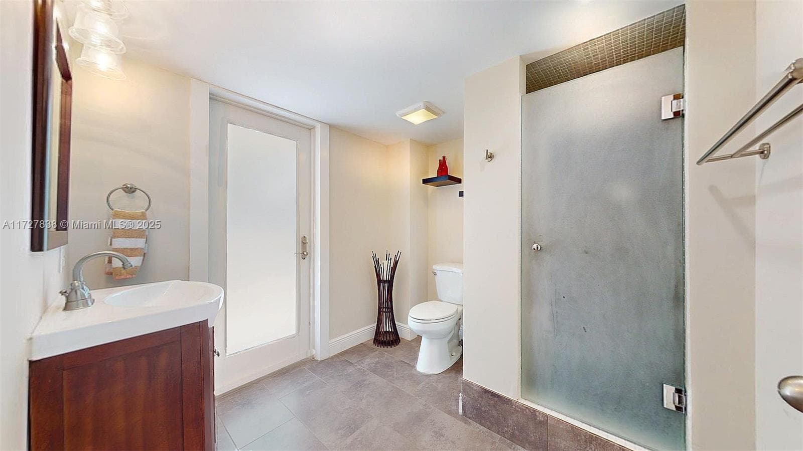 28 Center Ln photo 13