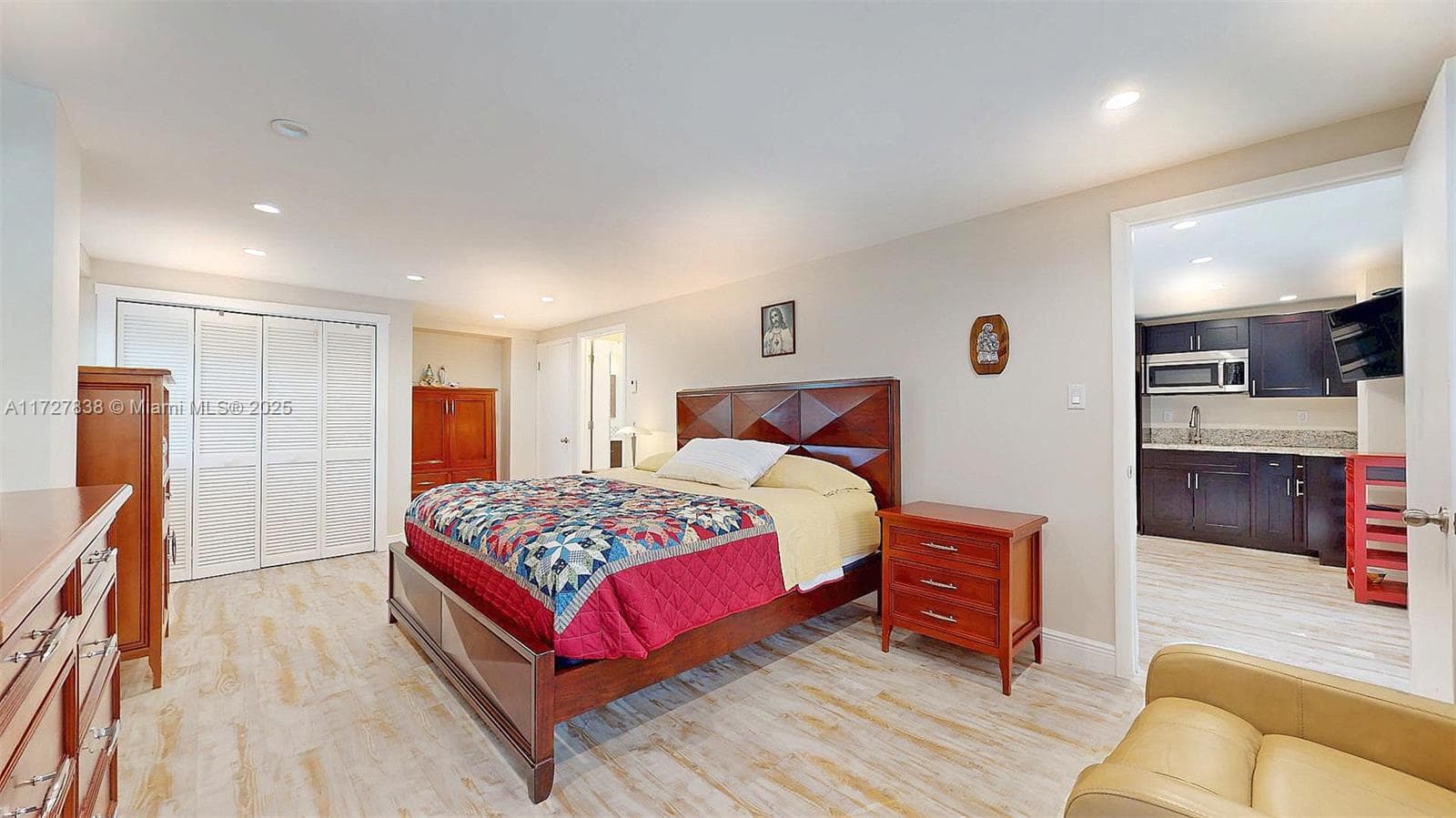 28 Center Ln photo 10