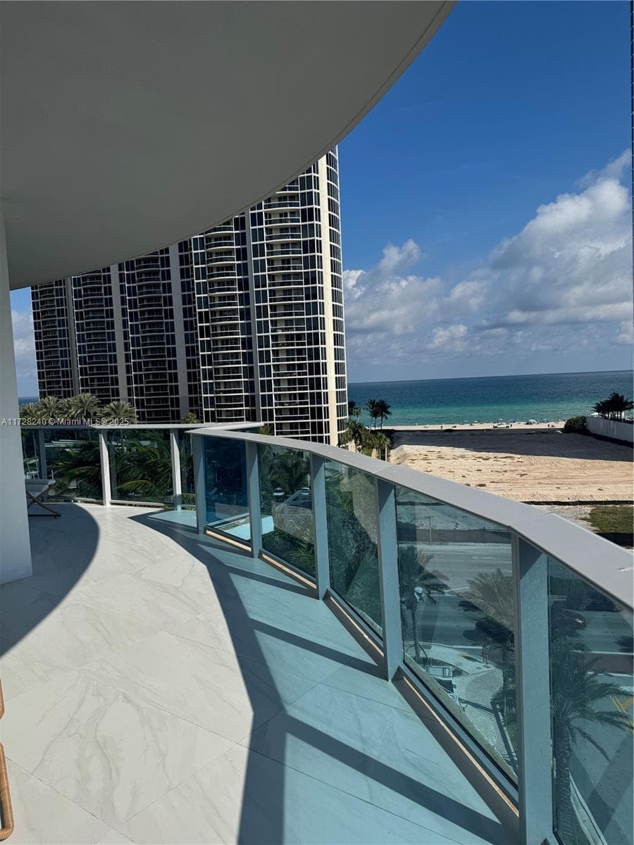 17550 Collins Ave 601 photo 11