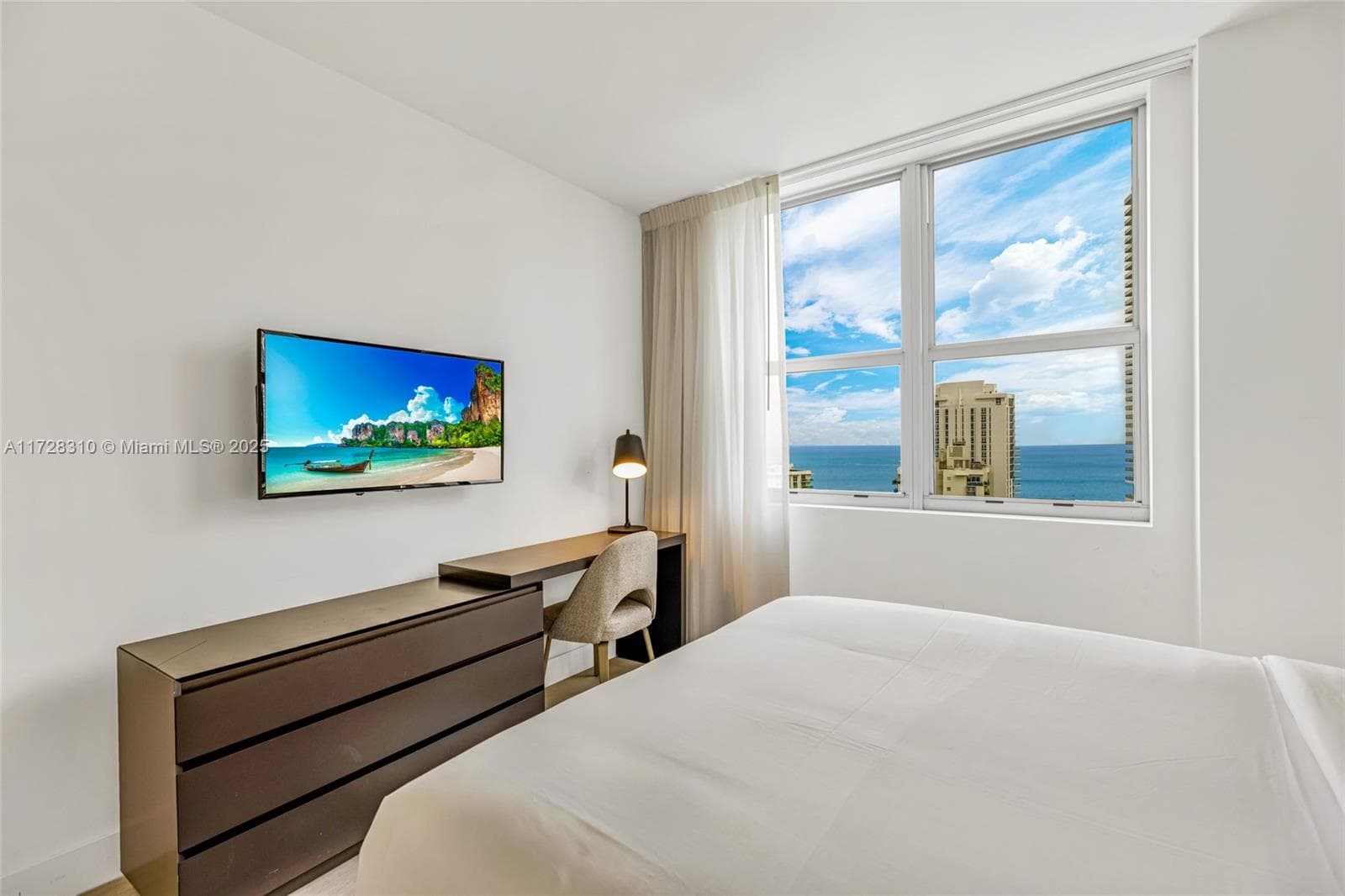 4010 Ocean Dr R1601 photo 22