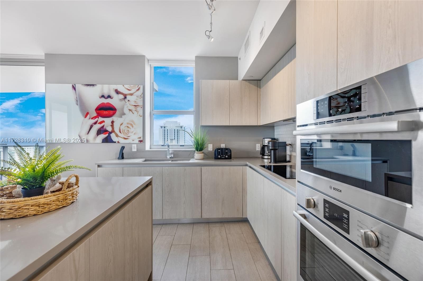 4010 Ocean Dr R1601 photo 9