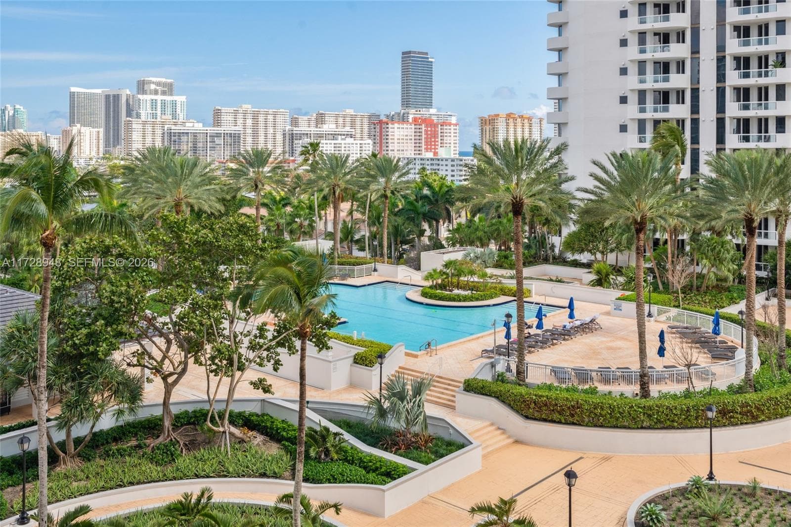21205 Yacht Club Dr 805 photo 25