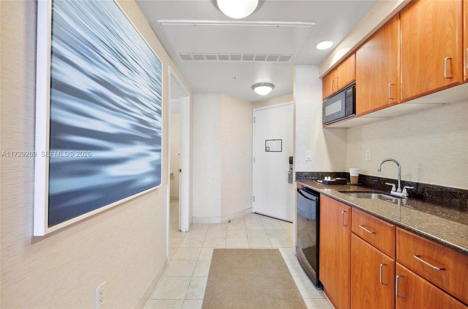 18001 Collins Ave 916 photo 10