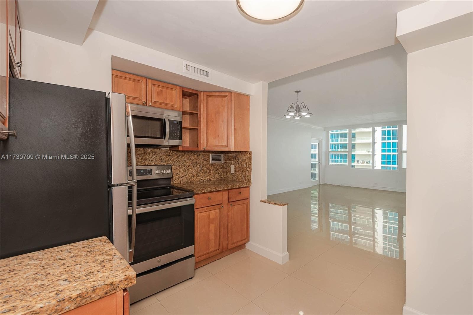 3505 S Ocean Dr 1411 photo 13