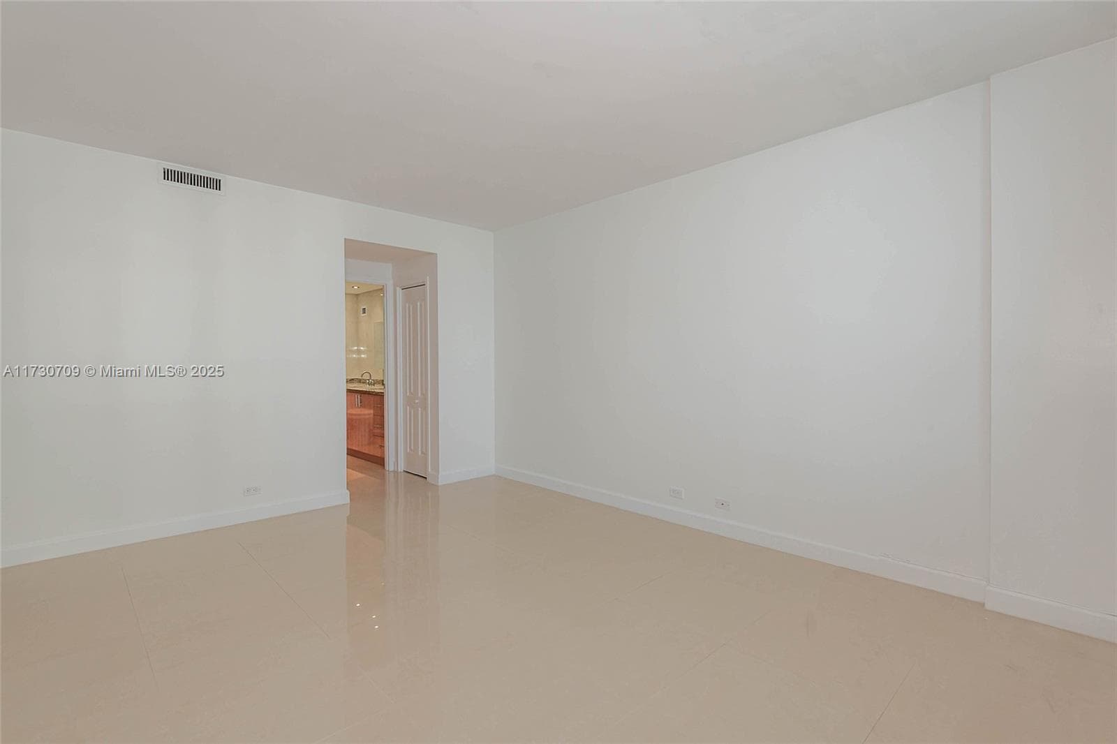 3505 S Ocean Dr 1411 photo 22