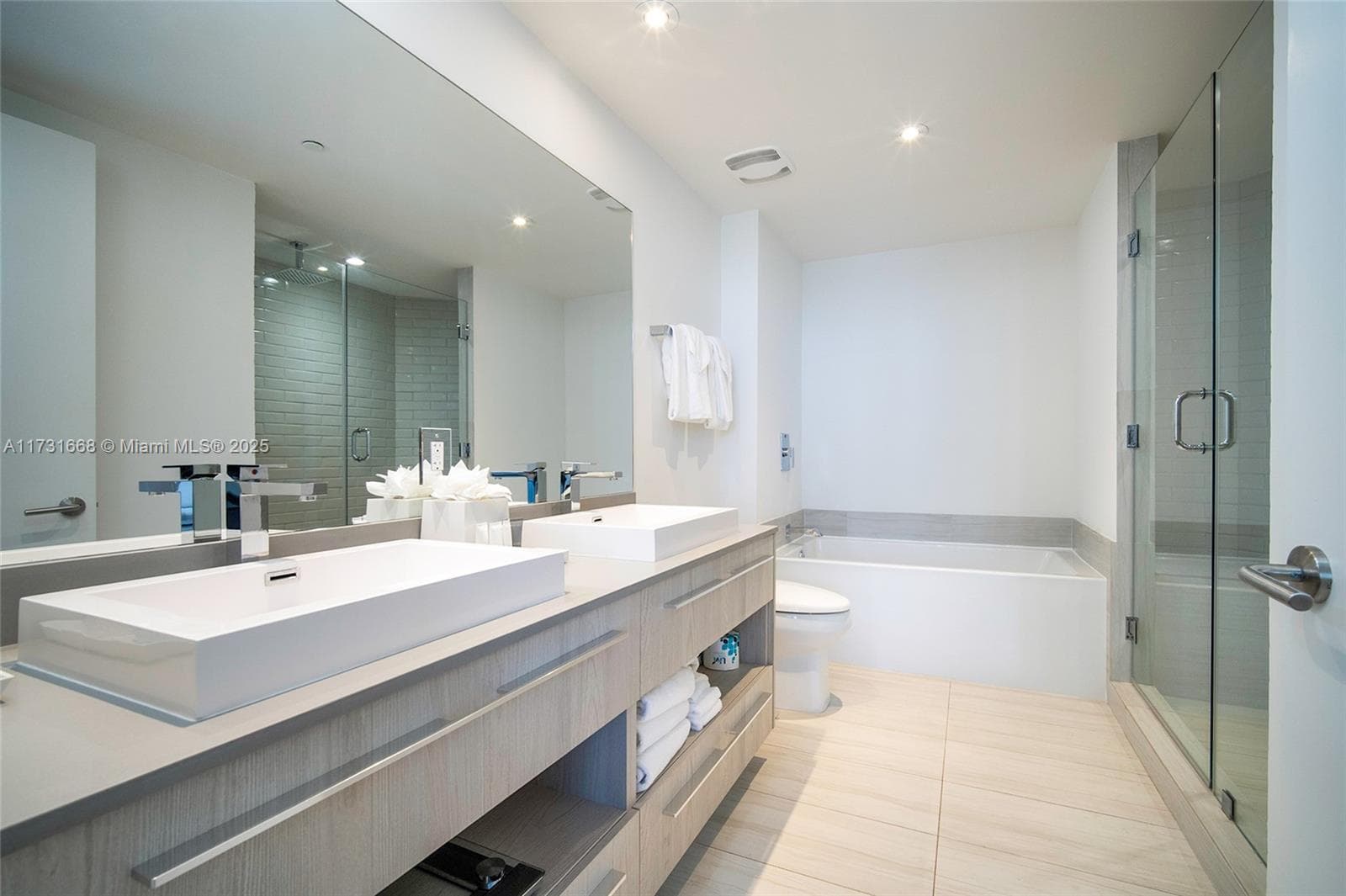 4010 Ocean Dr T3502 photo 12