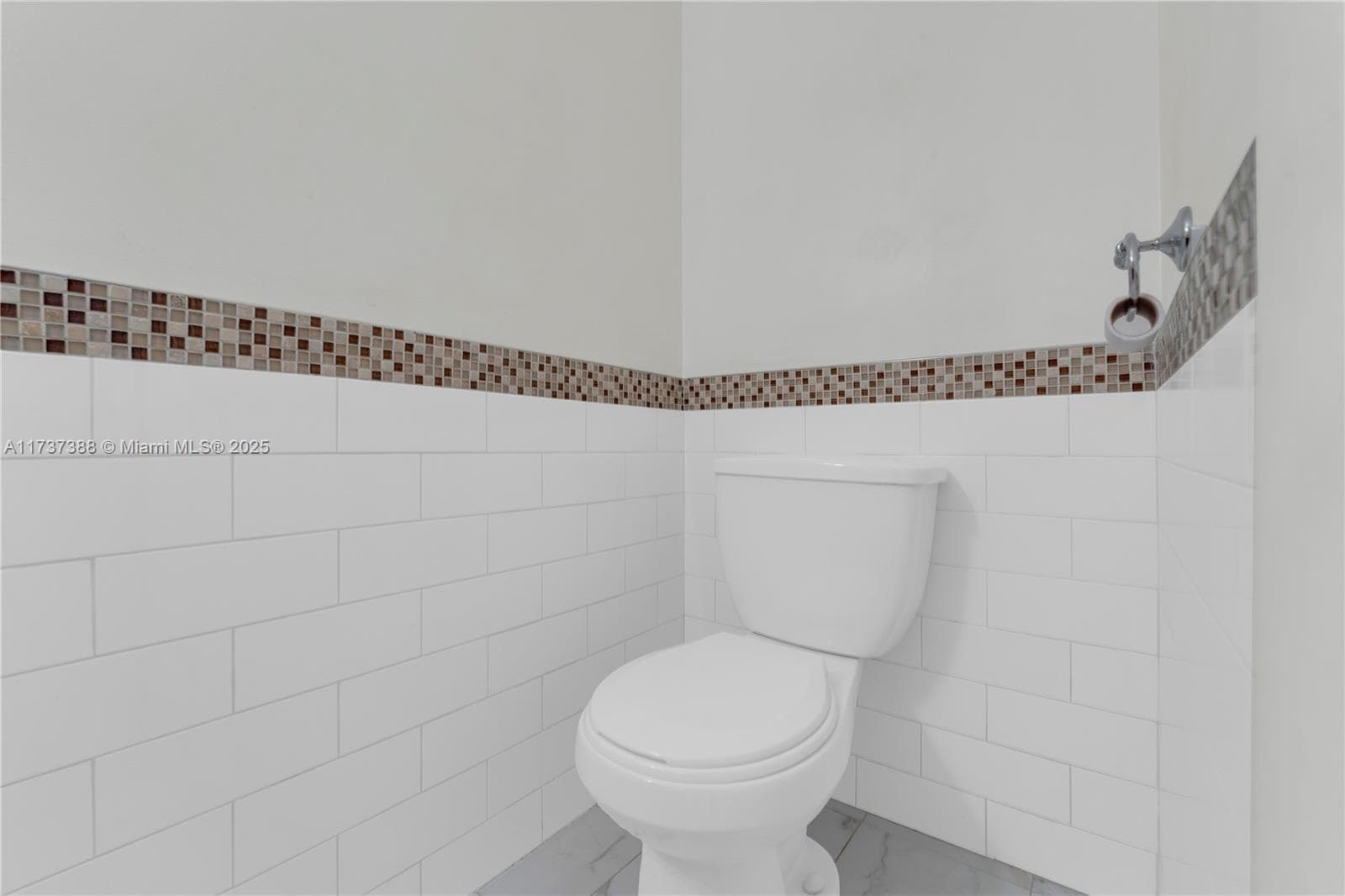 200 Diplomat Pkwy 229 photo 16