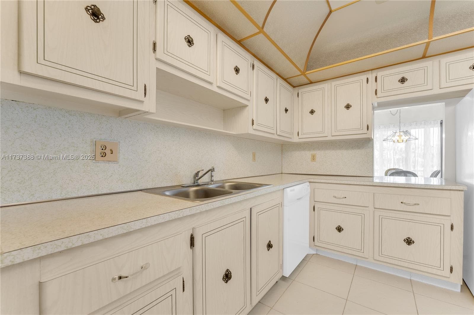 200 Diplomat Pkwy 229 photo 5