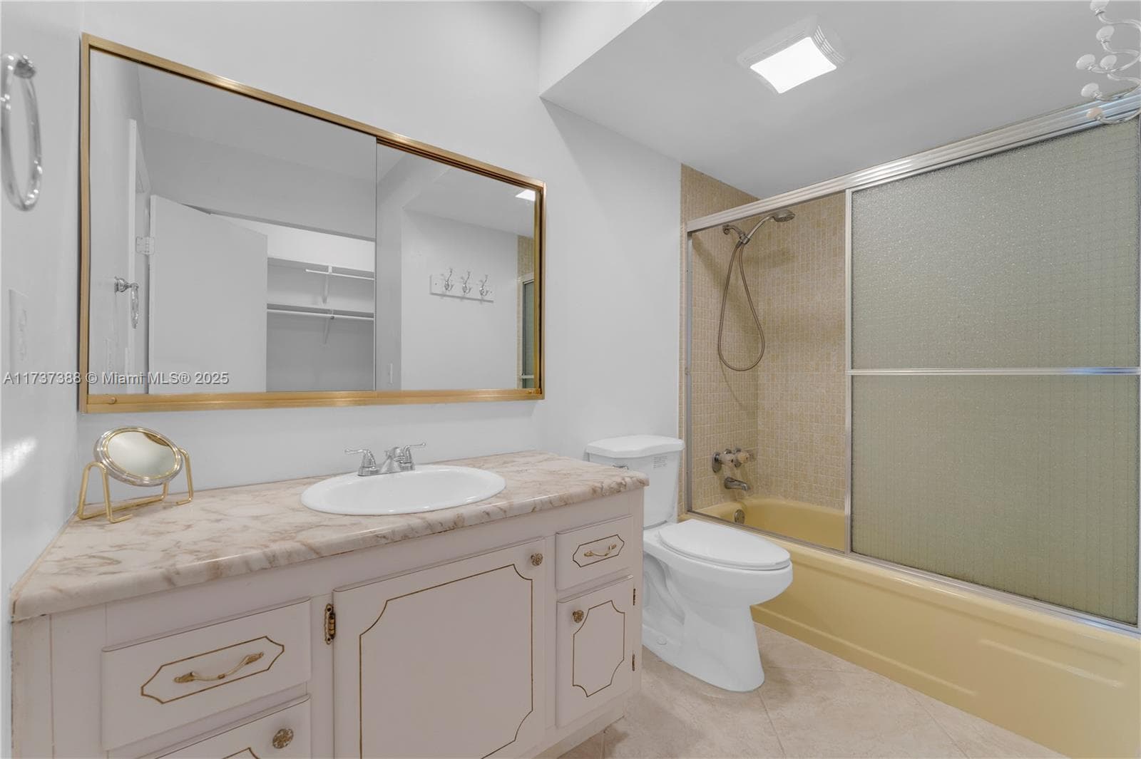 200 Diplomat Pkwy 229 photo 21