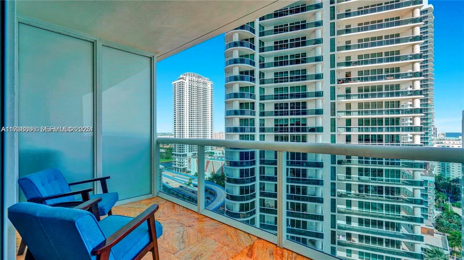 1830 Ocean Dr 2209 photo 15