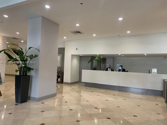 100 Lincoln Rd 821 photo 22