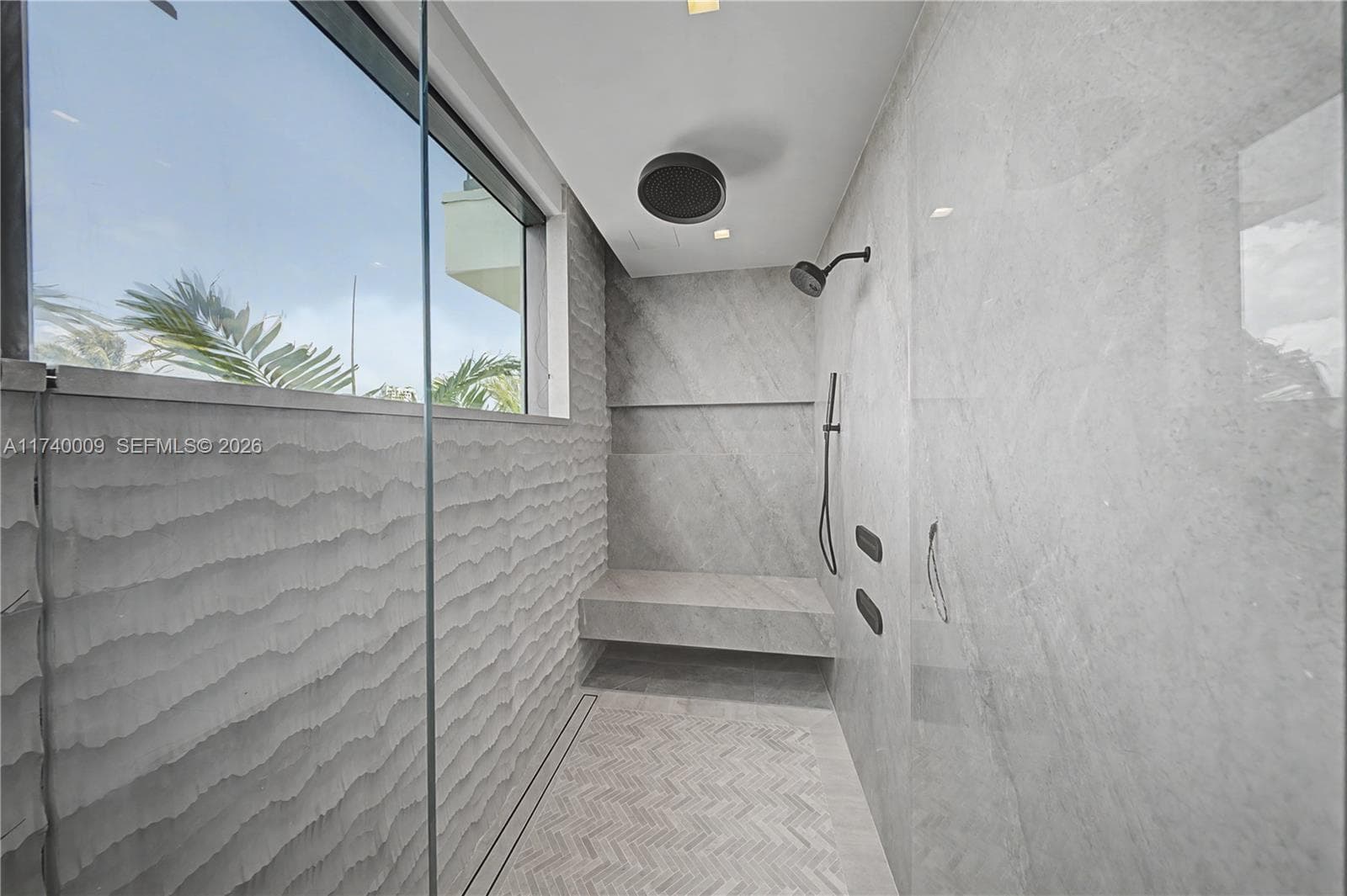 1400 Lake Dr photo 24
