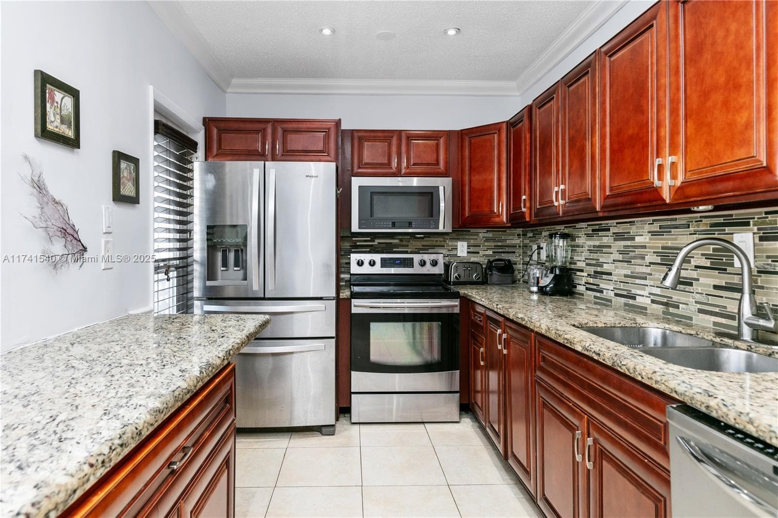 3131 Ocean Dr 211 photo 6