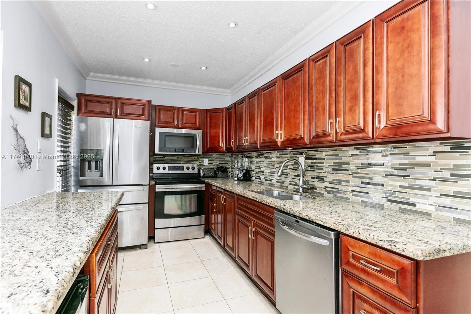 3131 Ocean Dr 211 photo 1