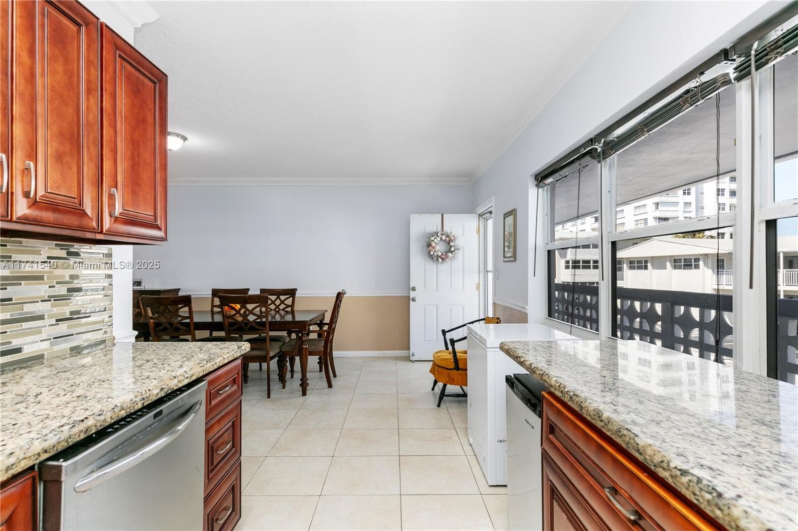 3131 Ocean Dr 211 photo 9