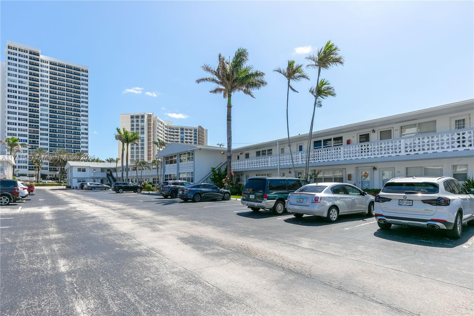 3131 Ocean Dr 211 photo 25