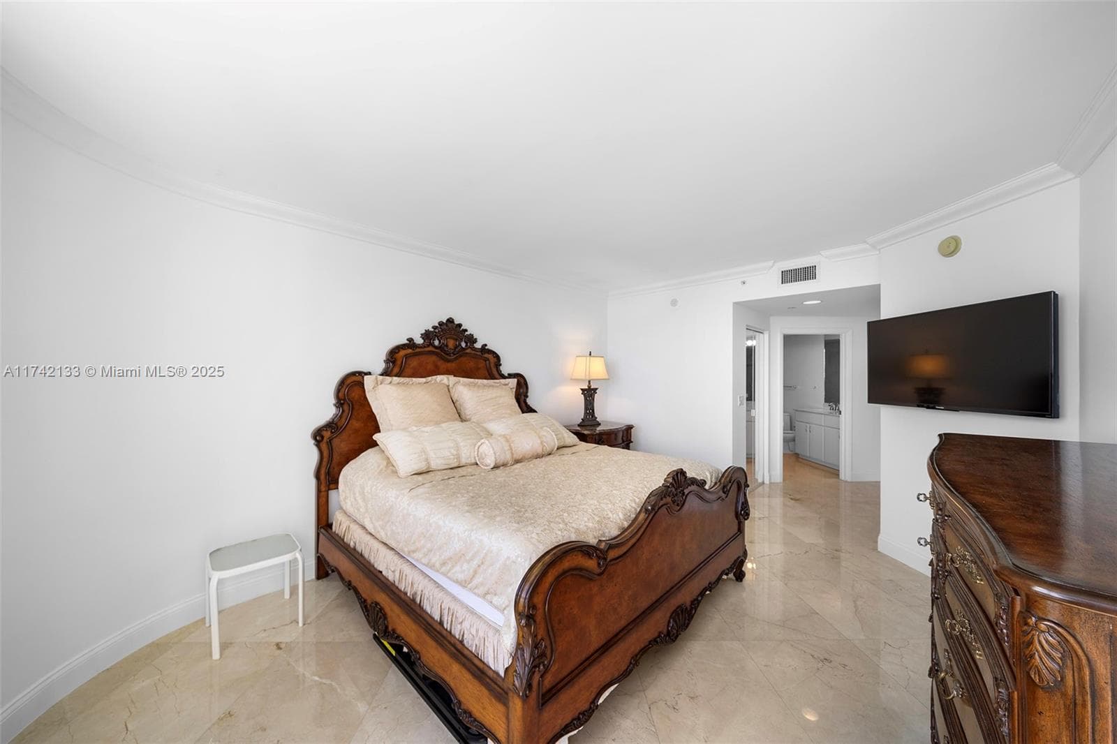 6365 Collins Ave 3801 photo 16