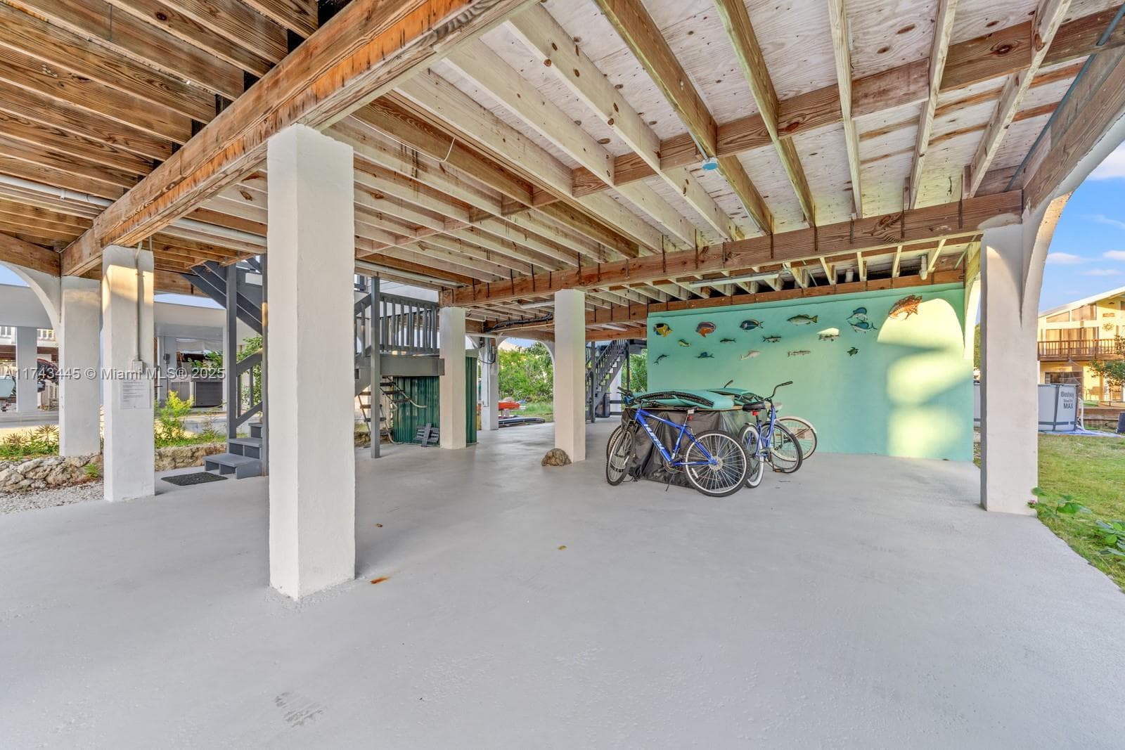 3635 Trade Winds St photo 10
