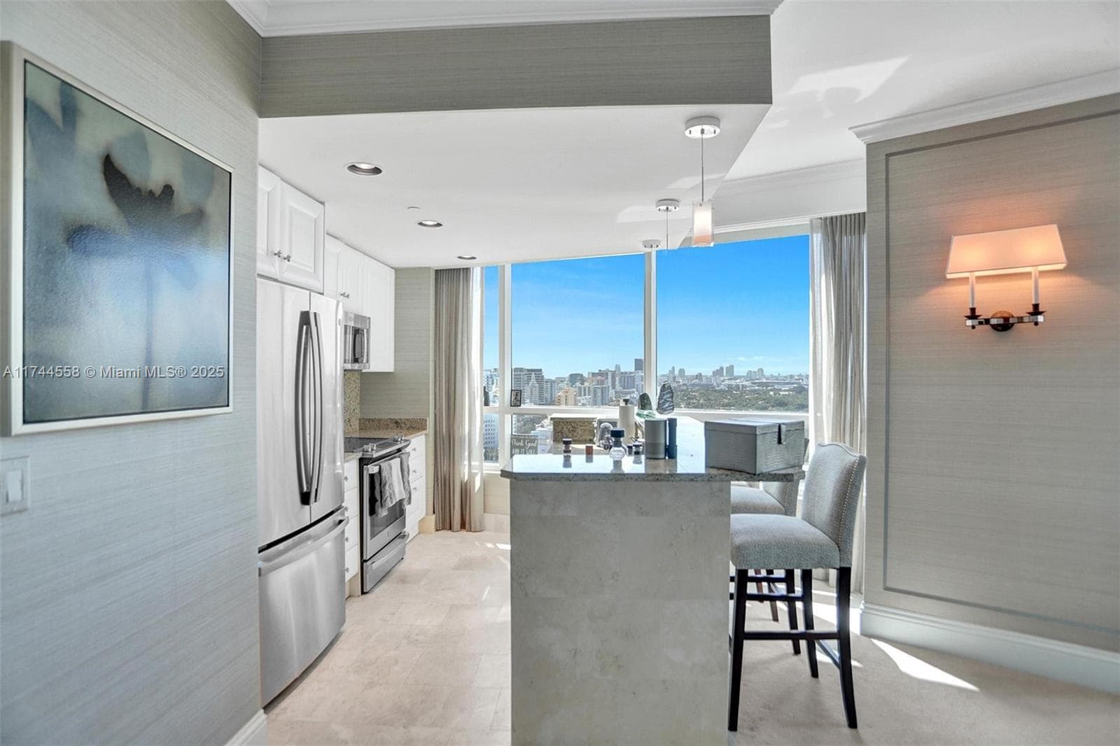 4401 Collins Ave 2114/2116 photo 13