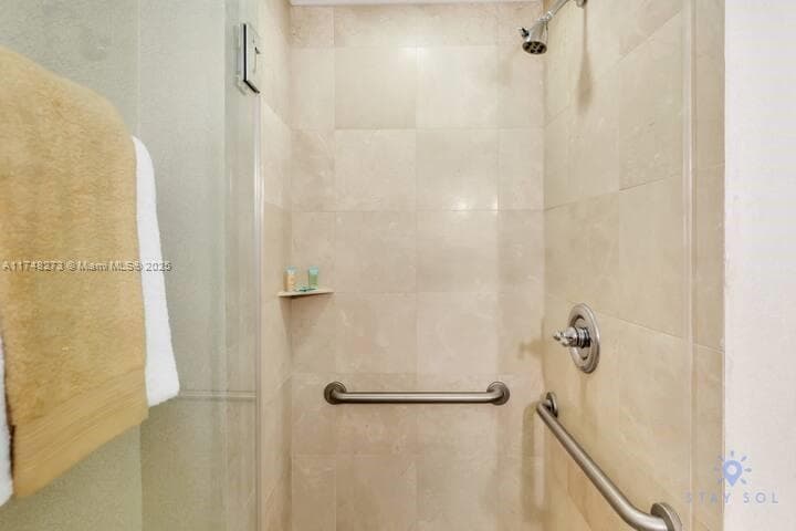18001 Collins Ave 903 photo 12