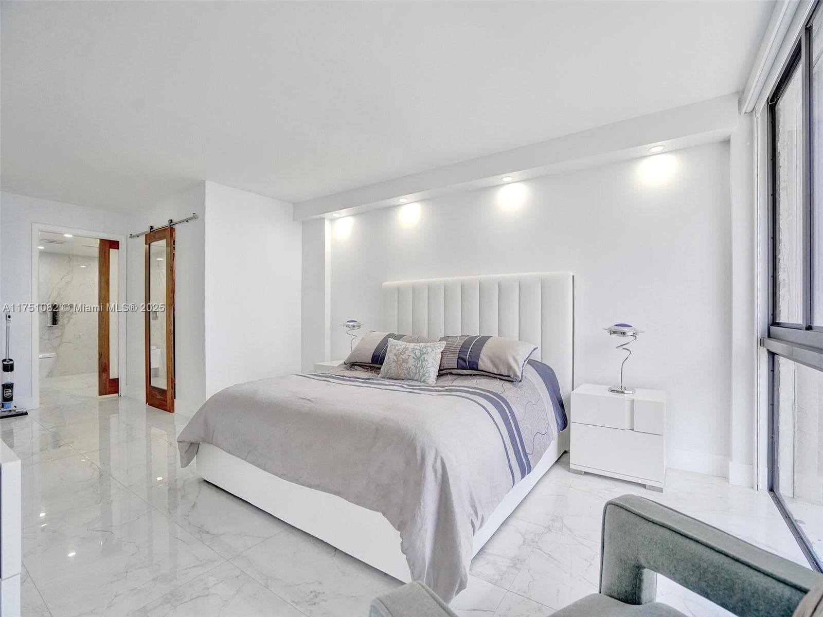 1600 Ocean Dr 14K photo 16