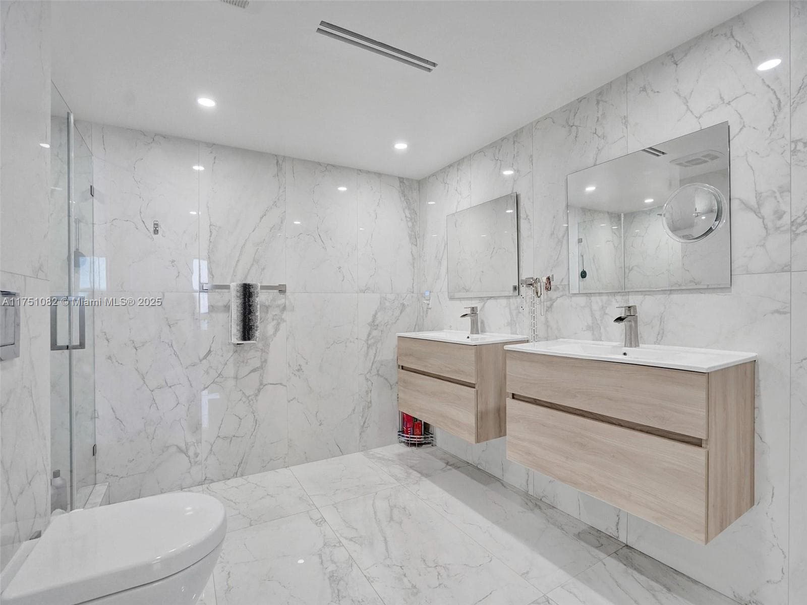 1600 Ocean Dr 14K photo 19