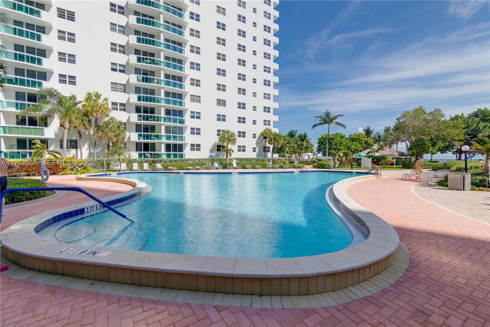 3001 Ocean Dr 645 photo 10