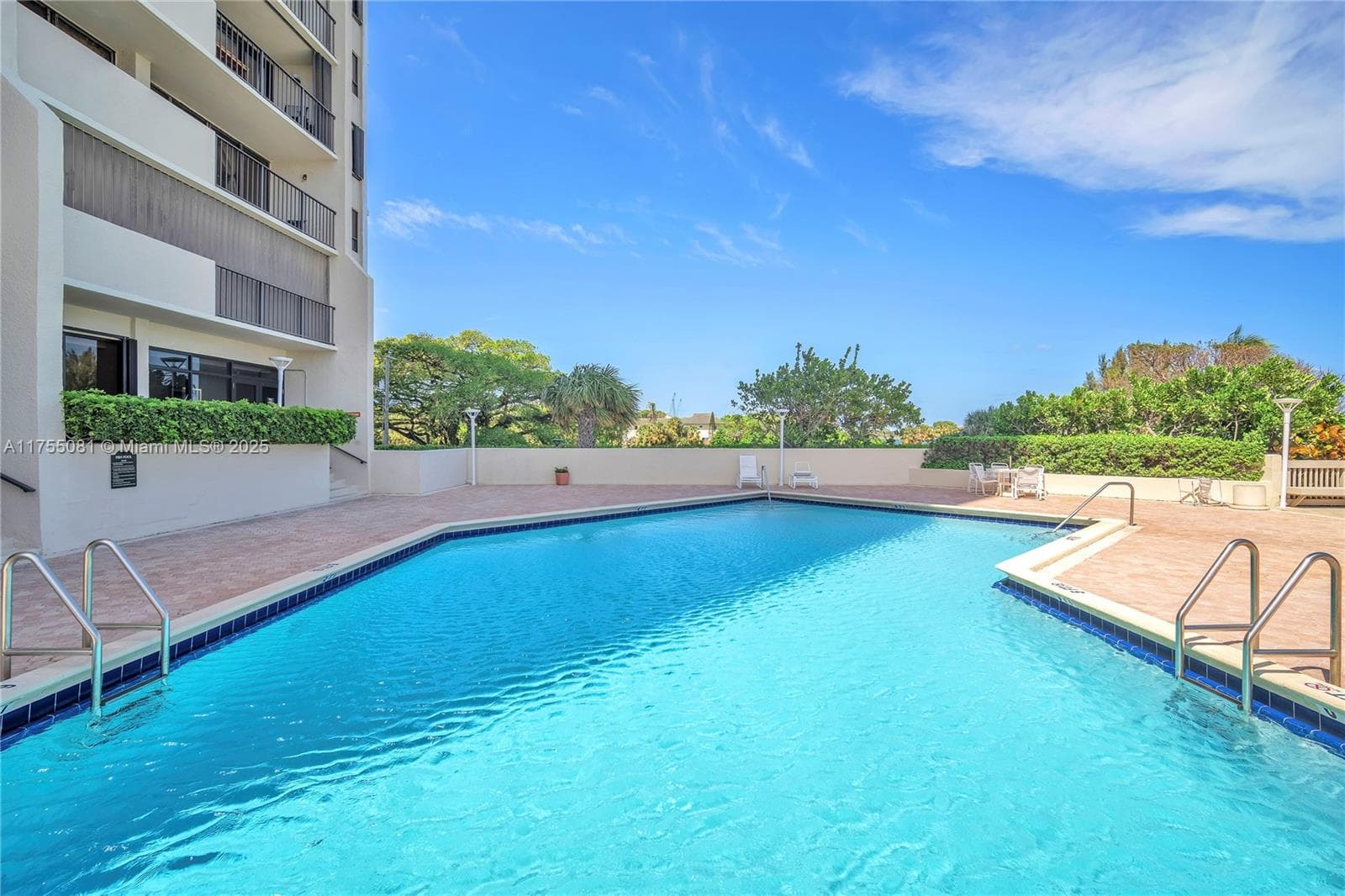 5600 Flagler Dr 304 photo 25